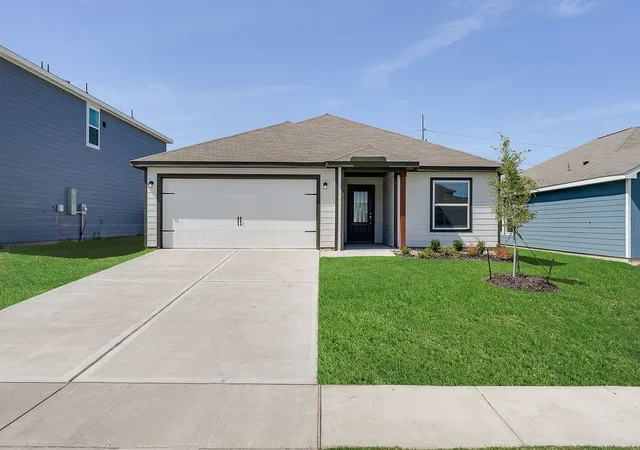 Photo 1 of Single family home for sale at 4806 Fillmore Dr, Greenville, TX 75401 | MLS# 21384878 | Listing updated on 2026-09-12