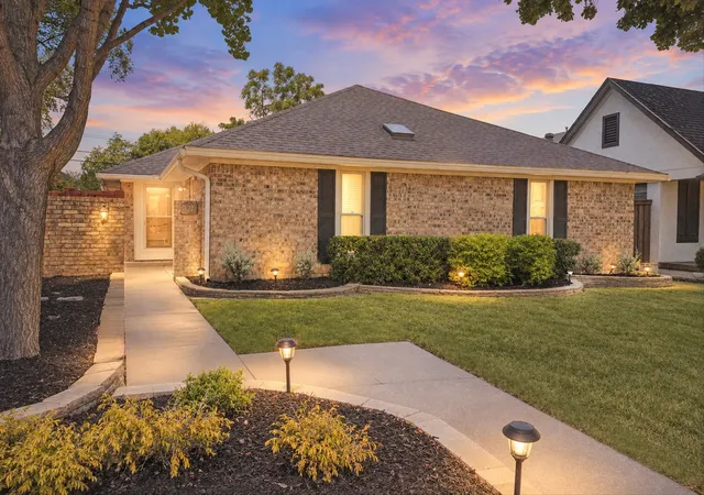 Photo 1 of Single family home for sale at 5927 Vickery Blvd, Dallas, TX 75206 | MLS# 21383508 | Listing updated on 2026-09-12