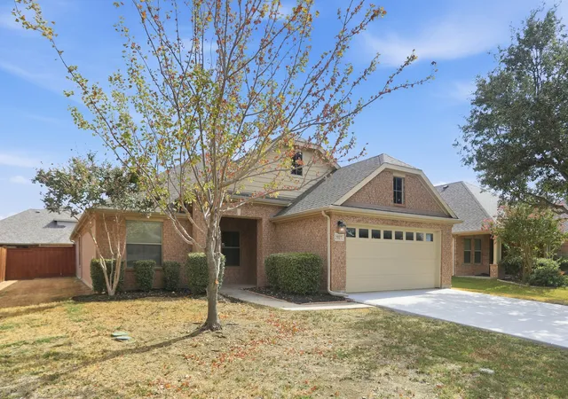 Photo 2 of Single family home for sale at 2927 Albares, Grand Prairie, TX 75054 | MLS# 21363481 | Listing updated on 2026-09-14