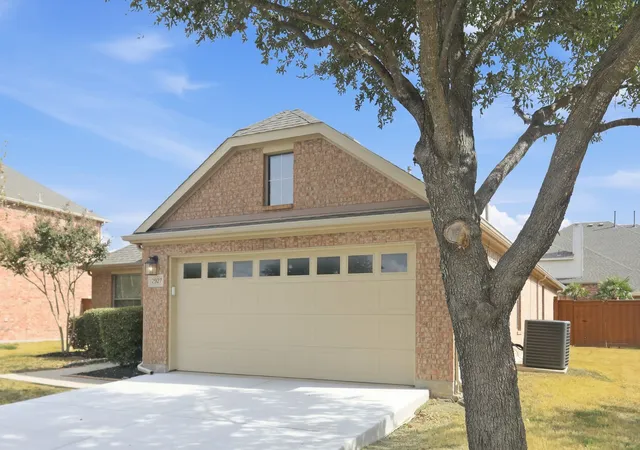 Photo 3 of Single family home for sale at 2927 Albares, Grand Prairie, TX 75054 | MLS# 21363481 | Listing updated on 2026-09-14