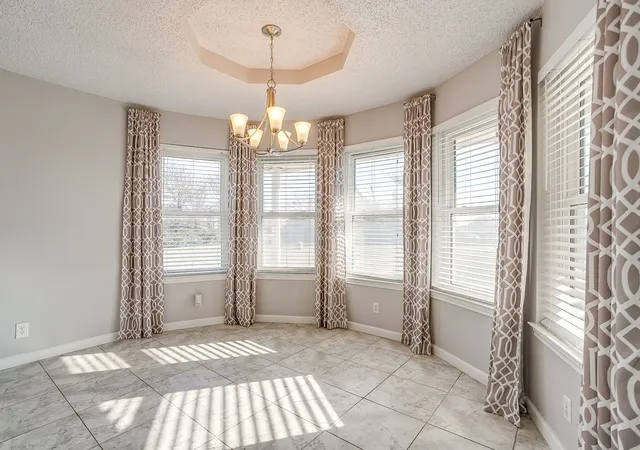 Photo 4 of Single family home for sale at 407 Llano Ct, Weatherford, TX 76087 | MLS# 21384799 | Listing updated on 2026-09-13