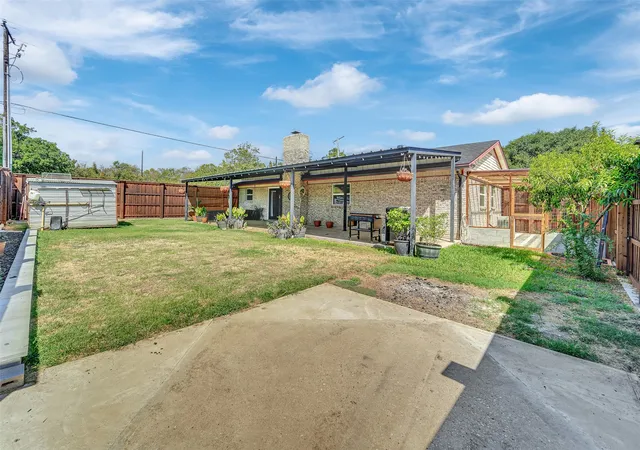 Photo 21 of Single family home for sale at 7500 Castillo Rd, Fort Worth, TX 76112 | MLS# 21384905 | Listing updated on 2026-09-23
