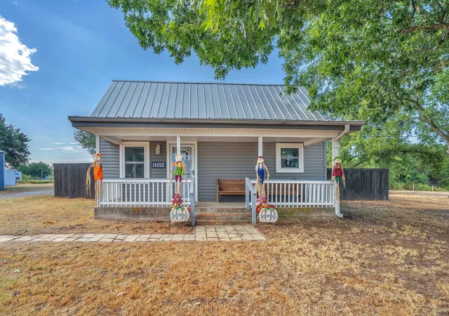 Photo 4 of Single family home for sale at 14805 Old Garner Rd, Weatherford, TX 76088 | MLS# 21384891 | Listing updated on 2026-09-14