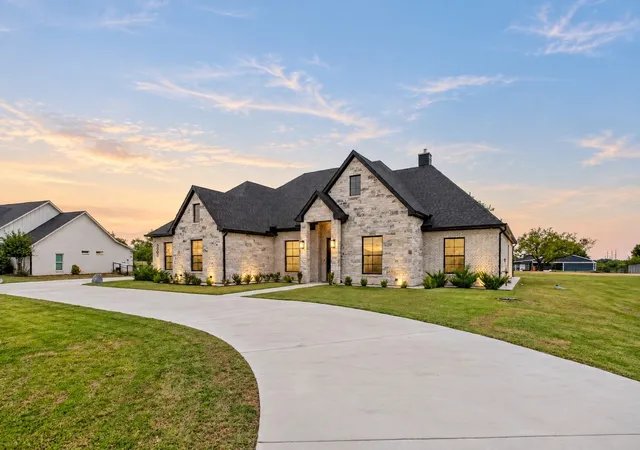 Photo 2 of Single family home for sale at 8008 Ben Day Murrin Rd N, Fort Worth, TX 76126 | MLS# 21384732 | Listing updated on 2026-09-17