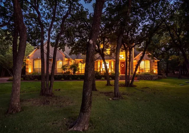 Photo 1 of Single family home for sale at 7409 Stallion Cir, Flower Mound, TX 75022 | MLS# 21377850 | Listing updated on 2026-09-13