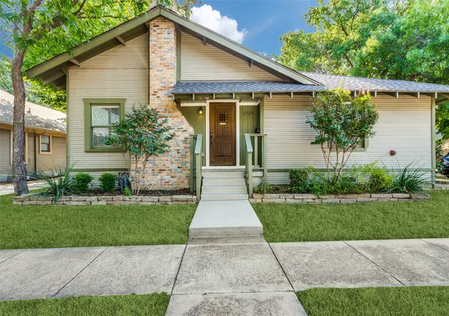 Photo 1 of Single family home for sale at 1729 S Adams St, Fort Worth, TX 76110 | MLS# 21384928 | Listing updated on 2026-09-29