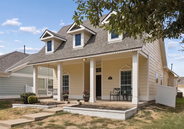 Photo 3 of Single family home for sale at 1117 King George Ln, Savannah, TX 76227 | MLS# 21384920 | Listing updated on 2026-09-19