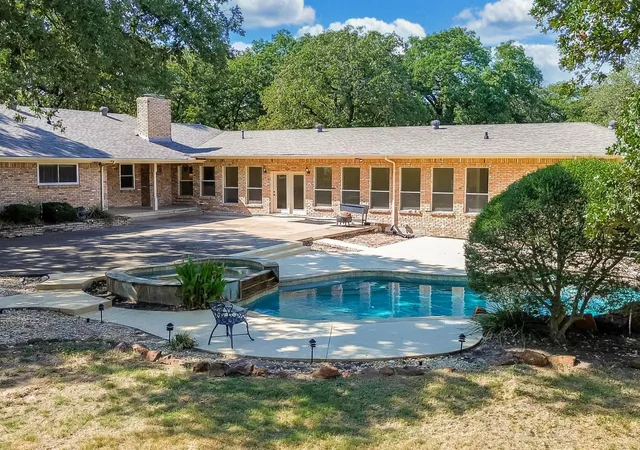 Photo 3 of Single family home for sale at 805 Belinda Dr, Keller, TX 76248 | MLS# 21383410 | Listing updated on 2026-09-23