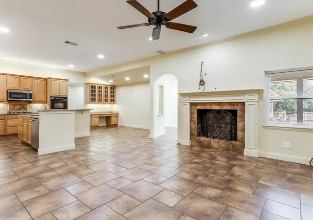 Photo 4 of Single family home for sale at 805 Belinda Dr, Keller, TX 76248 | MLS# 21383410 | Listing updated on 2026-09-23