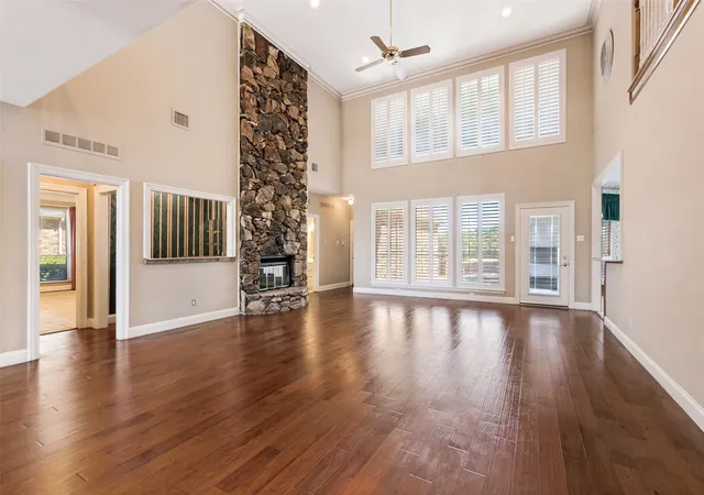 Photo 4 of Single family home for sale at 2605 Oak Point Dr, Garland, TX 75044 | MLS# 21383930 | Listing updated on 2026-09-12
