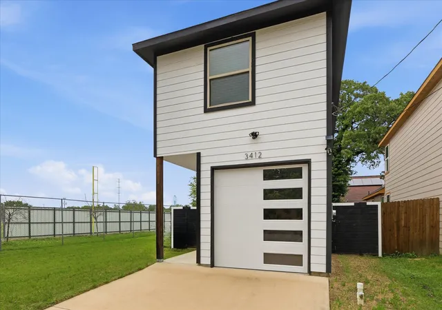 Photo 2 of Single family home for sale at 3412 Meadow St, Dallas, TX 75215 | MLS# 21384952 | Listing updated on 2026-09-12