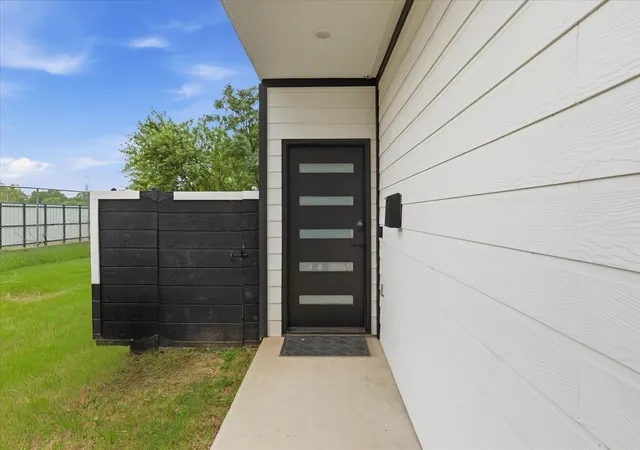 Photo 3 of Single family home for sale at 3412 Meadow St, Dallas, TX 75215 | MLS# 21384952 | Listing updated on 2026-09-12