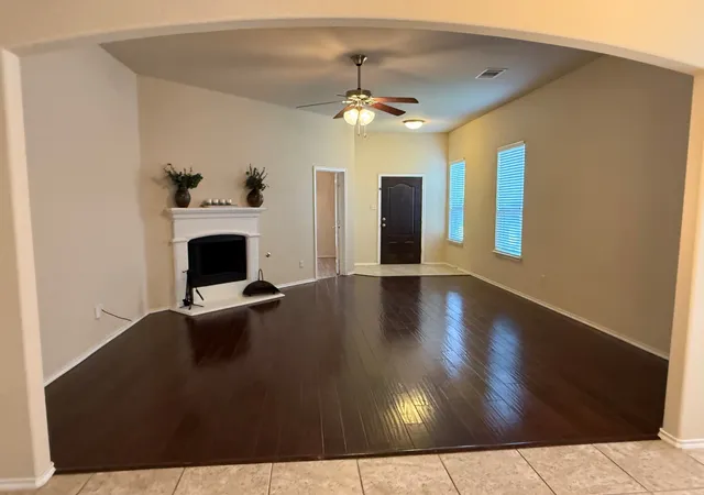 Photo 3 of Single family home for sale at 313 Cherry Spring Dr, Mc Kinney, TX 75072 | MLS# 21384662 | Listing updated on 2026-09-12