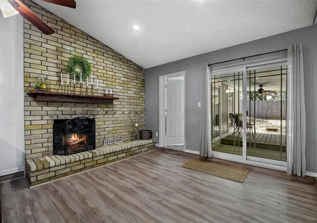 Photo 3 of Single family home for sale at 6306 Orchard Hl Dr, Arlington, TX 76016 | MLS# 21384978 | Listing updated on 2026-09-12