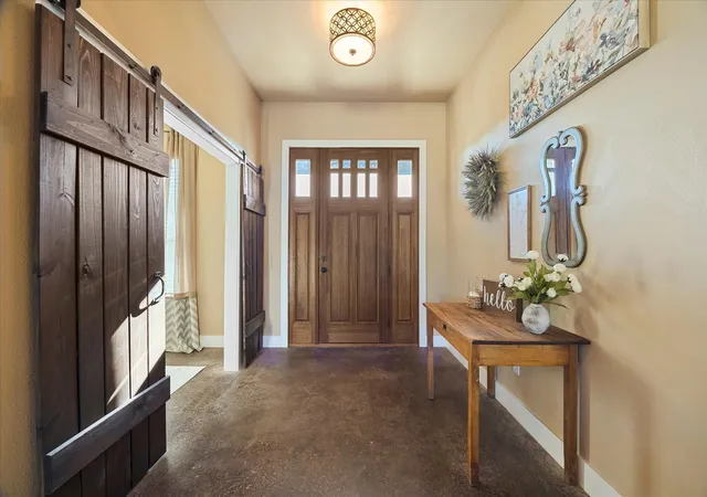 Photo 3 of Single family home for sale at 6120 Hidden Oaks Dr, Quinlan, TX 75474 | MLS# 21382777 | Listing updated on 2026-09-13