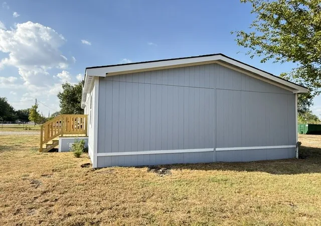 Photo 14 of Manufactured home for sale at 121 Dandy Ml Rd, Ferris, TX 75125 | MLS# 21384712 | Listing updated on 2026-09-28