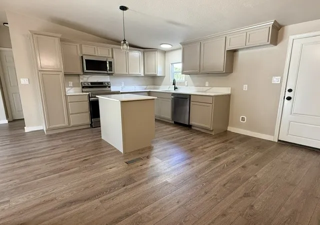 Photo 2 of Manufactured home for sale at 121 Dandy Ml Rd, Ferris, TX 75125 | MLS# 21384712 | Listing updated on 2026-09-28