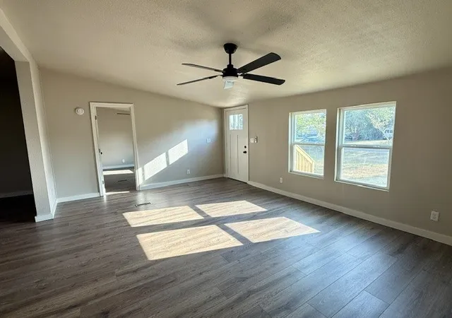 Photo 4 of Manufactured home for sale at 121 Dandy Ml Rd, Ferris, TX 75125 | MLS# 21384712 | Listing updated on 2026-09-28