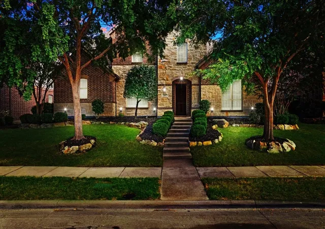 Photo 3 of Single family home for sale at 860 Bear Xing Dr, Allen, TX 75013 | MLS# 21382539 | Listing updated on 2026-10-02