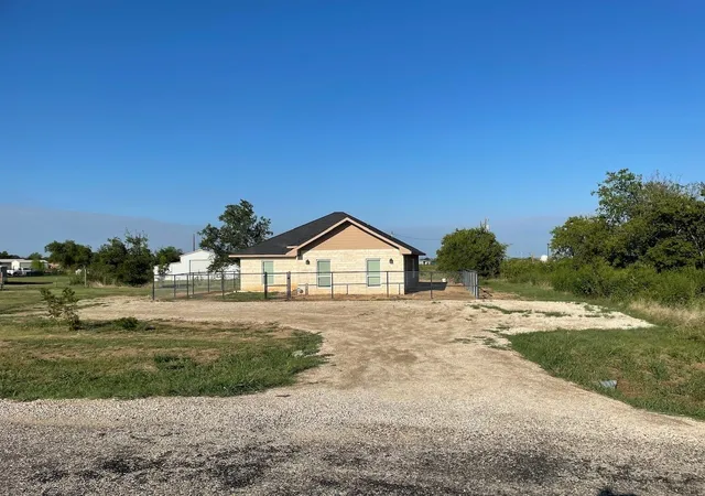 Photo 2 of Single family home for sale at 18636 Doubletree Dr, Justin, TX 76247 | MLS# 21384233 | Listing updated on 2026-09-12