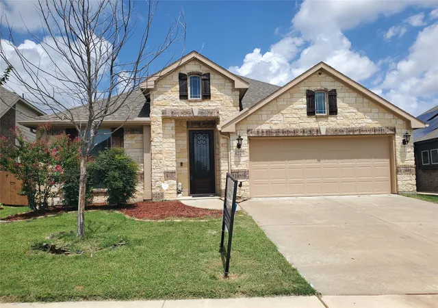 Photo 2 of Single family home for sale at 4228 Sweet Clover Ln, Crowley, TX 76036 | MLS# 21385003 | Listing updated on 2026-09-12