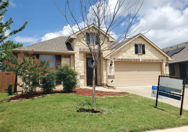 Photo 2 of Single family home for sale at 4228 Sweet Clover Ln, Crowley, TX 76036 | MLS# 21385003 | Listing updated on 2026-09-12