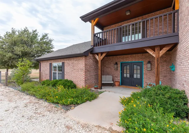 Photo 3 of Mansion for sale at 582 Clark Rd, Abilene, TX 79602 | MLS# 21373481 | Listing updated on 2026-09-16