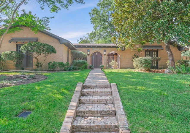 Photo 1 of Single family home for sale at 2813 Rockbridge Rd, Tyler, TX 75701 | MLS# 21385014 | Listing updated on 2026-09-13