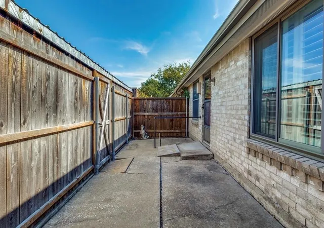Photo 3 of Townhouse for sale at 13853 Leinsper Green St, Dallas, TX 75240 | MLS# 21385022 | Listing updated on 2026-09-12