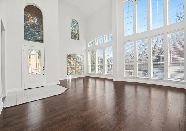 Photo 3 of Single family home for sale at 1930 Wind Lake Cir, Garland, TX 75040 | MLS# 21384816 | Listing updated on 2026-09-12