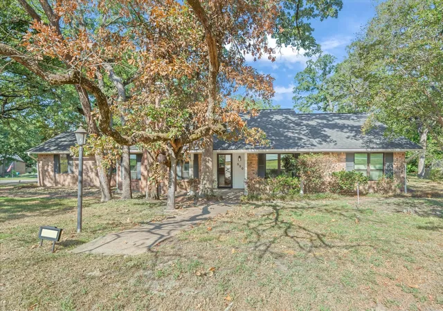 Photo 1 of Single family home for sale at 520 Dogwood Ln, Hideaway, TX 75771 | MLS# 21385028 | Listing updated on 2026-09-12