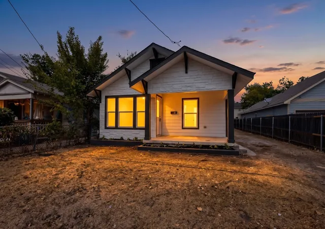 Photo 1 of Single family home for sale at 4427 Frank St, Dallas, TX 75210 | MLS# 21385042 | Listing updated on 2026-09-12