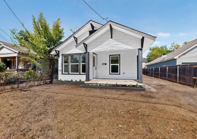 Photo 2 of Single family home for sale at 4427 Frank St, Dallas, TX 75210 | MLS# 21385042 | Listing updated on 2026-09-12