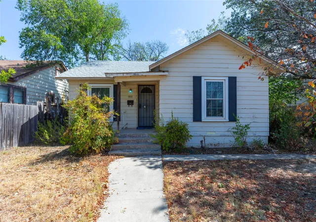 Photo 1 of Single family home for sale at 909 Grand Ave, Abilene, TX 79605 | MLS# 21385019 | Listing updated on 2026-09-13