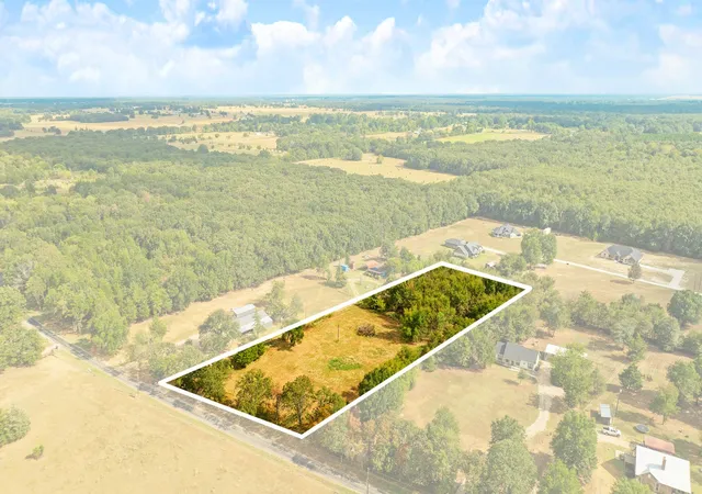 Photo 2 of Sale Pending at 1374 County Rd 45800, Blossom, TX 75416 | MLS# 21383633 | Listing updated on 2026-09-16