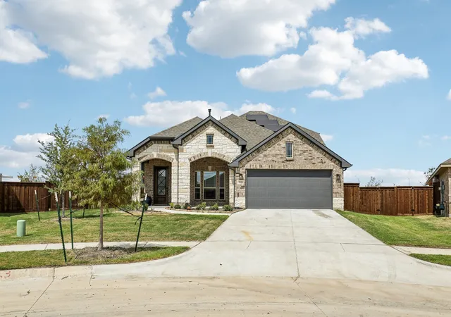 Photo 3 of Single family home for sale at 2123 Pennywell Dr, Venus, TX 76084 | MLS# 21384203 | Listing updated on 2026-09-16