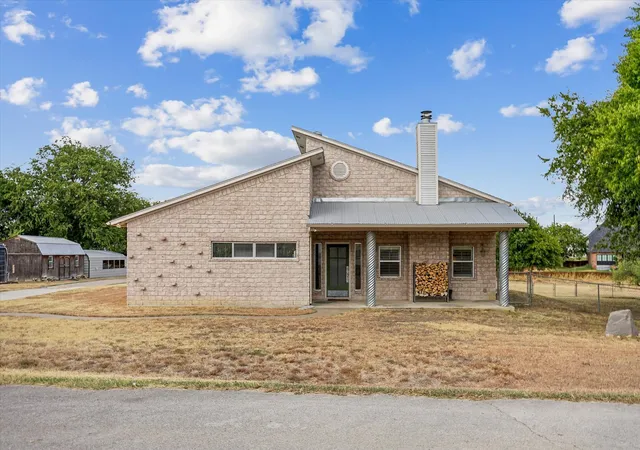 Photo 3 of Single family home for sale at 8252 Money Ln, Fort Worth, TX 76126 | MLS# 21384276 | Listing updated on 2026-09-14