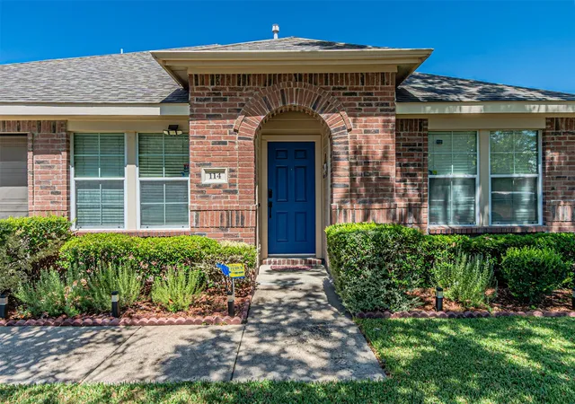 Photo 3 of Single family home for sale at 114 Freedom Trl, Forney, TX 75126 | MLS# 21383686 | Listing updated on 2026-09-16