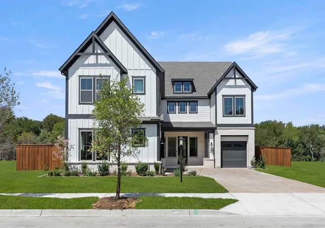 Photo 1 of Single family home for sale at 811 Stellar Truth Way, Wylie, TX 75098 | MLS# 21385057 | Listing updated on 2026-09-14