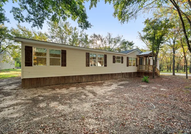 Manufactured home for sale at 114 Kingswood Dr, Streetman, TX 75859 | MLS# 21383330