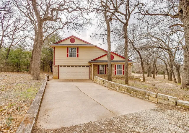 Photo 1 of Single family home for sale at 8129 County Rd 804, Burleson, TX 76028 | MLS# 21385069 | Listing updated on 2026-09-12