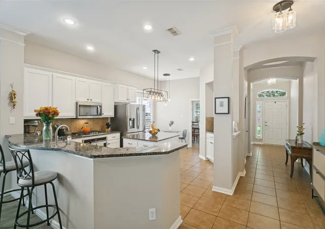 Photo 3 of Sale Pending at 1037 Honeysuckle, Grapevine, TX 76051 | MLS# 21385080 | Listing updated on 2026-09-27