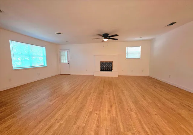 Photo 4 of Single family home for sale at 272 Palomino Dr, Saginaw, TX 76179 | MLS# 21385086 | Listing updated on 2026-09-12