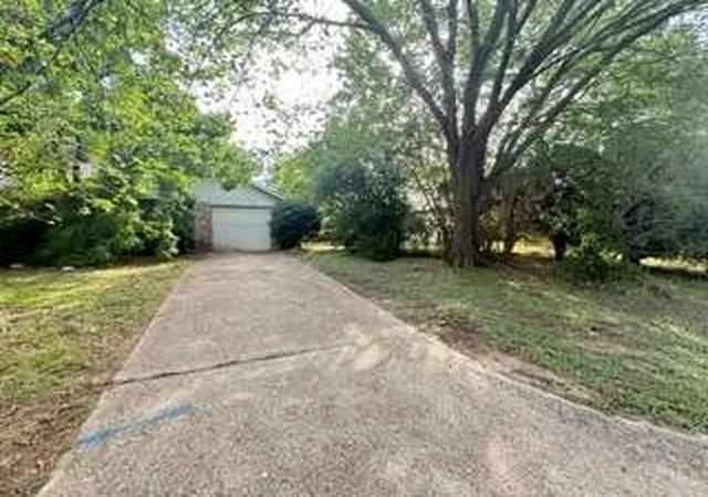 Photo 1 of Single family home for sale at 1312 Bluffview Dr, Seagoville, TX 75159 | MLS# 21385089 | Listing updated on 2026-10-07