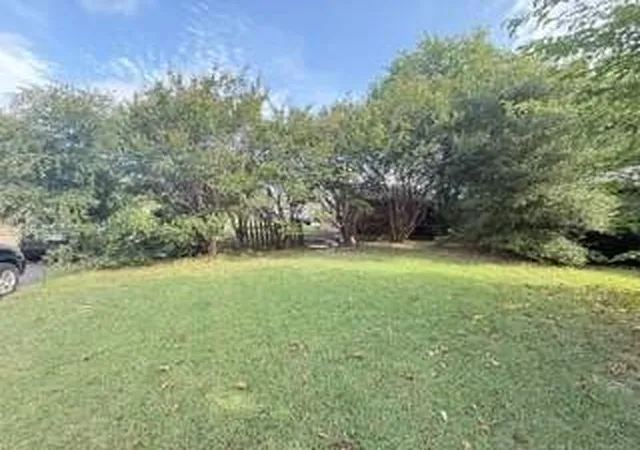 Photo 2 of Single family home for sale at 1312 Bluffview Dr, Seagoville, TX 75159 | MLS# 21385089 | Listing updated on 2026-10-07