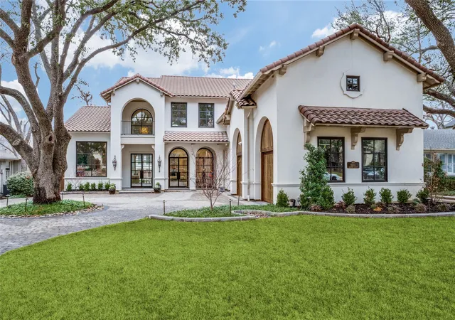 Photo 1 of Single family home for sale at 6811 Aberdeen Ave, Dallas, TX 75230 | MLS# 21382891 | Listing updated on 2026-09-26