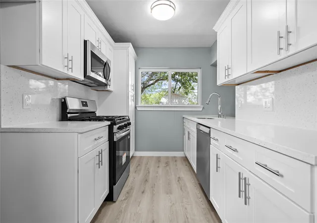 Photo 3 of Single family home for sale at 1410 Oakbrook St, Lancaster, TX 75134 | MLS# 21385101 | Listing updated on 2026-09-12