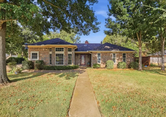Photo 1 of Single family home for sale at 2809 Caprice Ave, Denison, TX 75020 | MLS# 21383863 | Listing updated on 2026-10-02