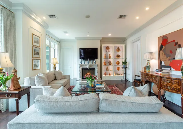 Photo 1 of Condo for sale at 2525 N Pearl St #1004, Dallas, TX 75201 | MLS# 21379623 | Listing updated on 2026-09-12