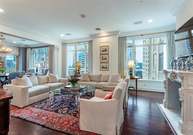 Photo 4 of Condo for sale at 2525 N Pearl St #1004, Dallas, TX 75201 | MLS# 21379623 | Listing updated on 2026-09-12
